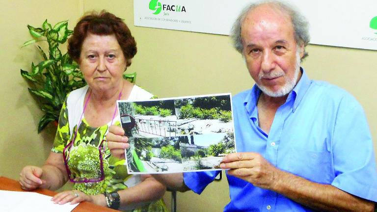 Diecisiete años sin respuesta a las mejoras del cementerio