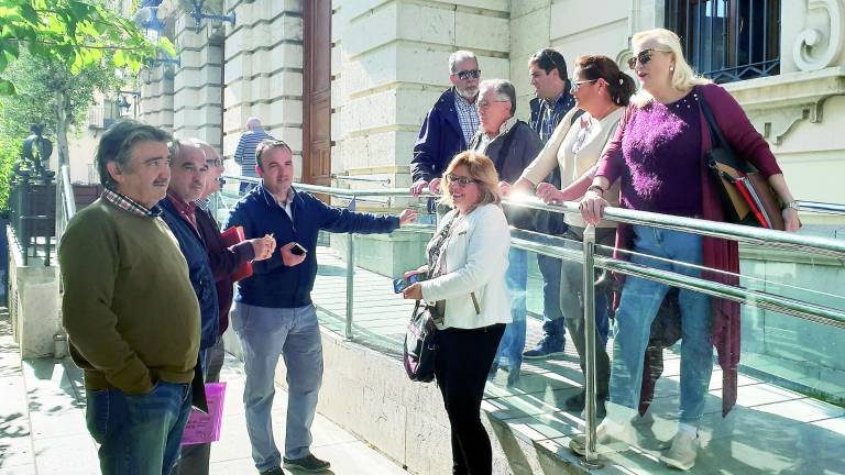 El futuro de los barrios en suelo no consolidado mira hacia 1996 El futuro de los barrios en suelo no consolidado mira hacia 1996