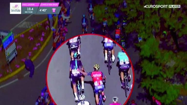 Moreno, fuera del Giro por un empujón Moreno, fuera del Giro por un empujón