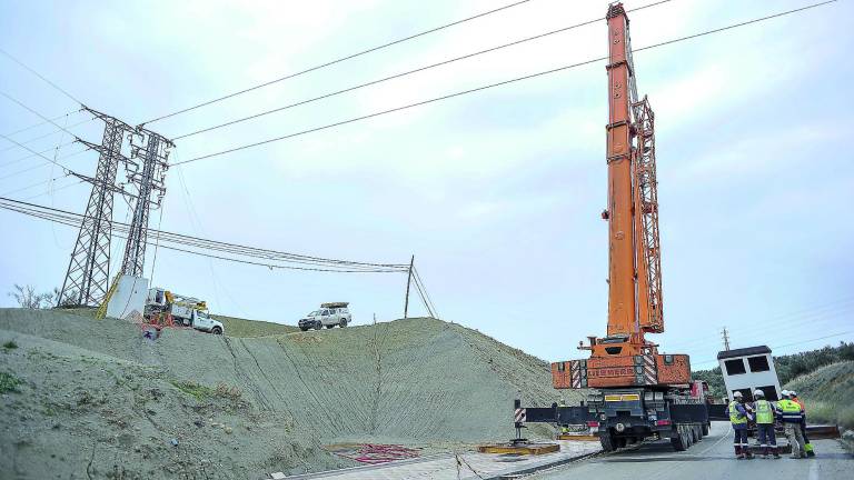 El Jaén Plaza se parará solo meses en el peor escenario para el PGOU El Jaén Plaza se parará solo meses en el peor escenario para el PGOU