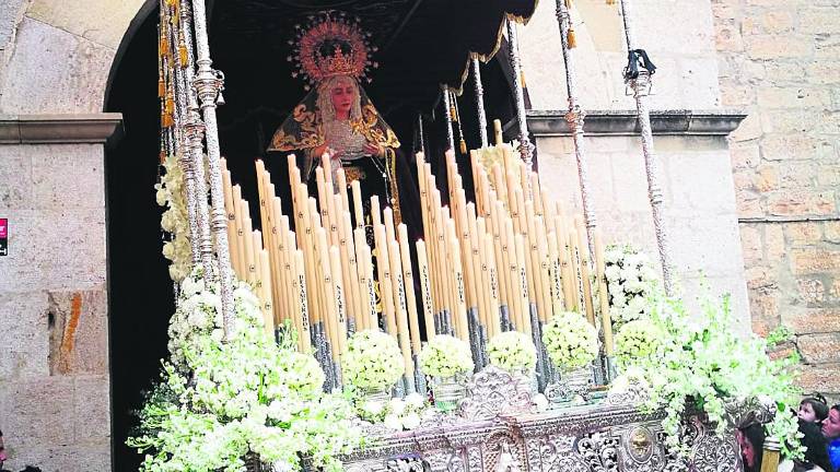 Procesiones marcadas por la lluvia