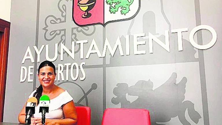 Aplicación para hacer rutas de senderismo y turismo urbano Aplicación para hacer rutas de senderismo y turismo urbano