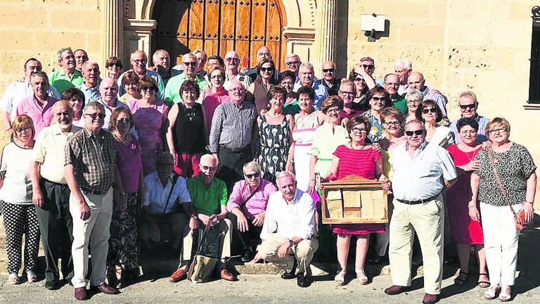 Homenaje en Santa Ana a dos maestros muy queridos