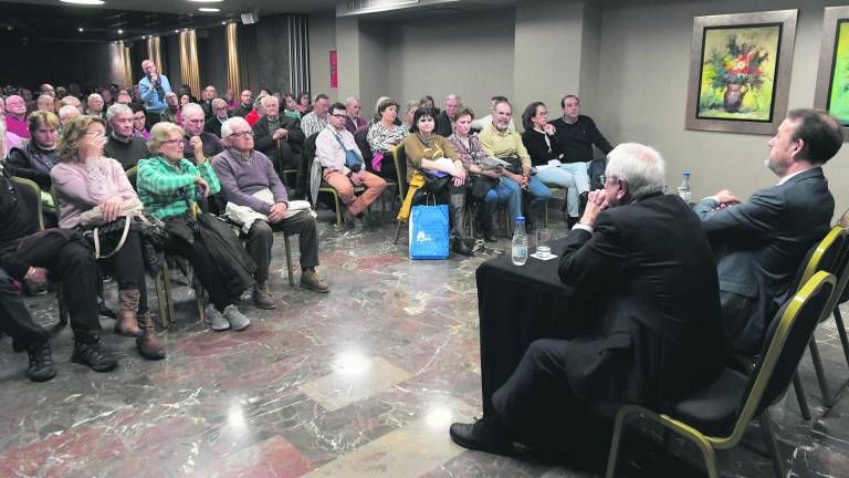 Los afectados por el Popular y el Santander piden su dinero Los afectados por el Popular y el Santander piden su dinero