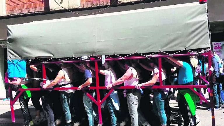“Igualás” y ensayos de los costaleros “Igualás” y ensayos de los costaleros