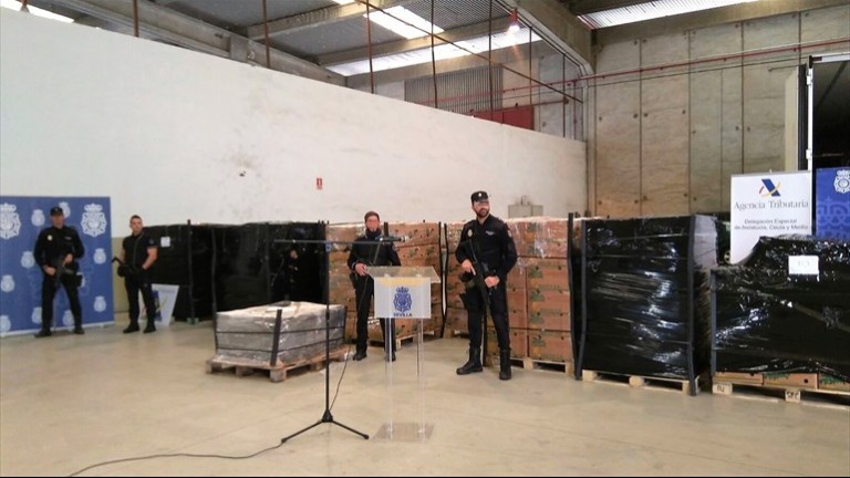 Un guardia civil, entre los detenidos por el mayor alijo de coca intervenido en Europa