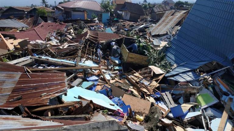 832 fallecidos en Indonesia 832 fallecidos en Indonesia
