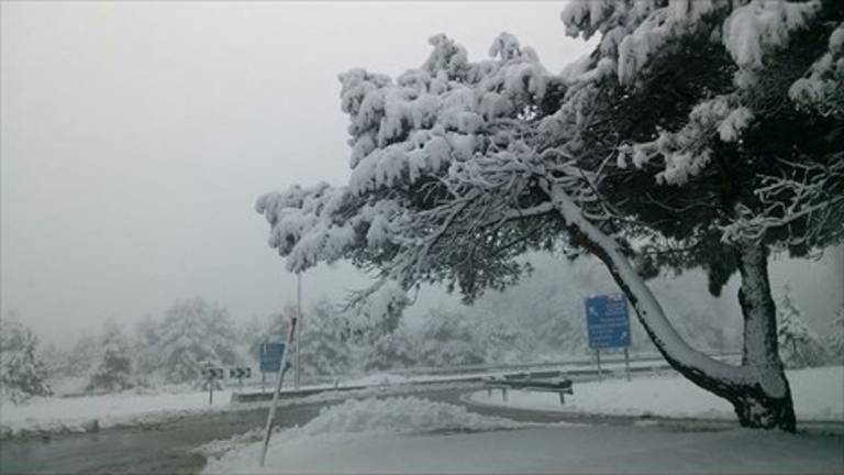 La cota de nieve bajará a los 300 metros y las mínimas serán de hasta -10ºC debido al temporal de frío La cota de nieve bajará a los 300 metros y las mínimas serán de hasta -10ºC debido al temporal de frío