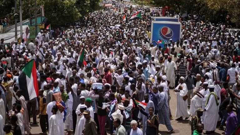 El consejo militar al frente de Sudán proclama una amnistía