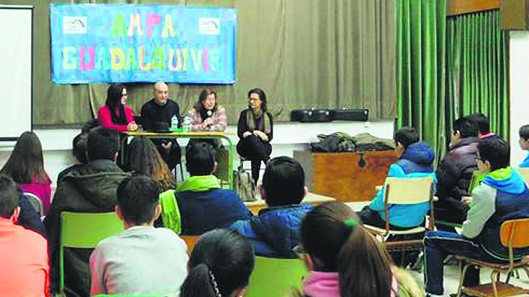 Alumnos del IES Sierra de las Villas participan en encuentros con autores literarios