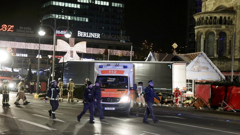 Al menos nueve muertos y 50 heridos por un atropello masivo en un mercado navideño de Berlín