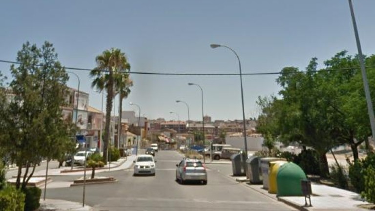 Dos afectados por el incendio de una vivienda en Linares