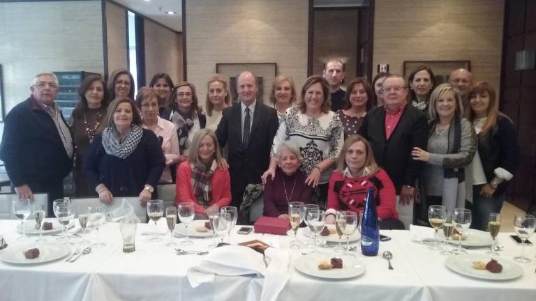 Un almuerzo fraternal Un almuerzo fraternal