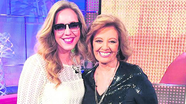 “Coraluna” promociona su disco “Caprichosa vida” “Coraluna” promociona su disco “Caprichosa vida”