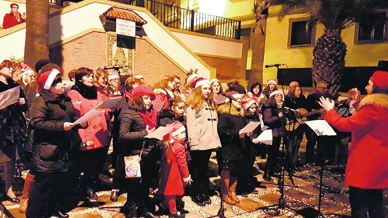 Las calles se llenan con los sones de las Pascuas Las calles se llenan con los sones de las Pascuas