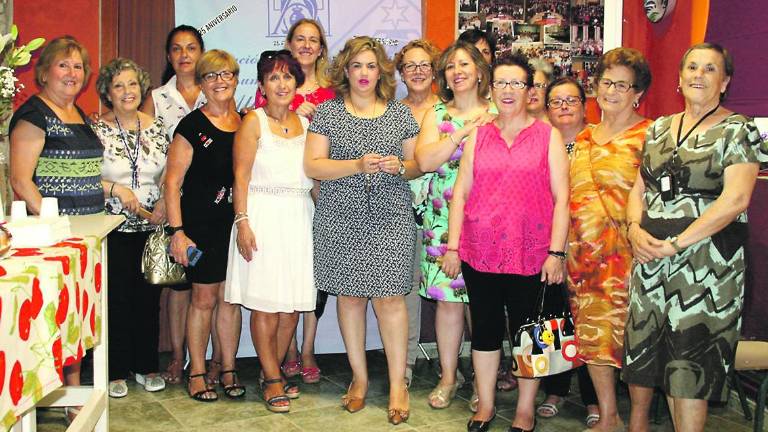 El Instituto de la Mujer apoya a “Alfa y Omega” El Instituto de la Mujer apoya a “Alfa y Omega”