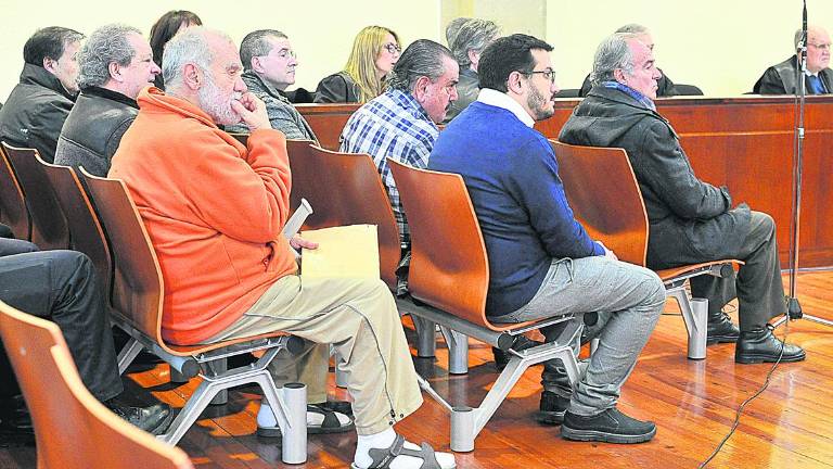 Suspendido el juicio por el “timo del nazareno” Suspendido el juicio por el “timo del nazareno”