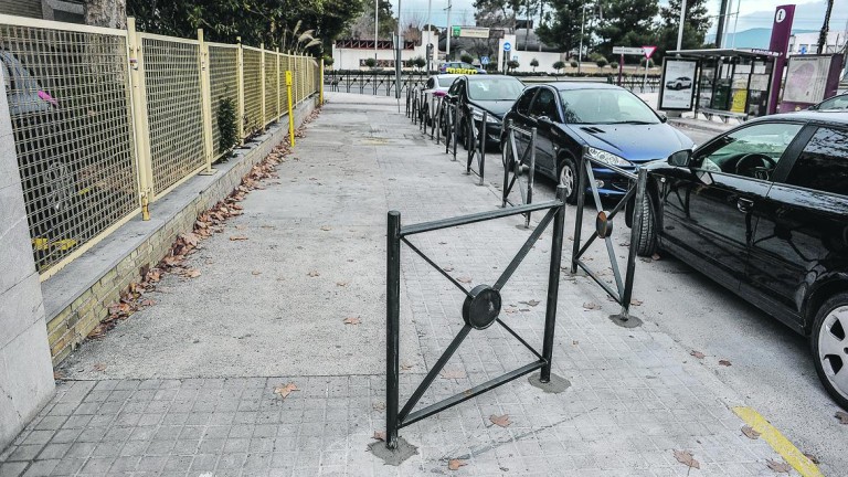 Suelo para aparcar en Los Olivares