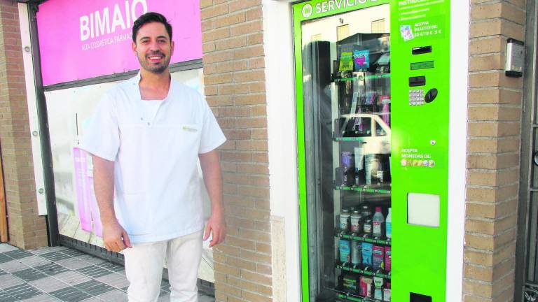 Máquina 24 horas en la farmacia santanera