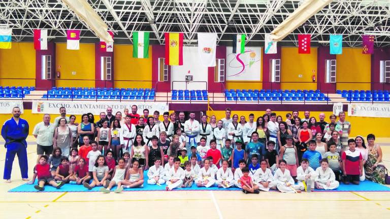 Nueva exhibición del taekwondo marteño Nueva exhibición del taekwondo marteño