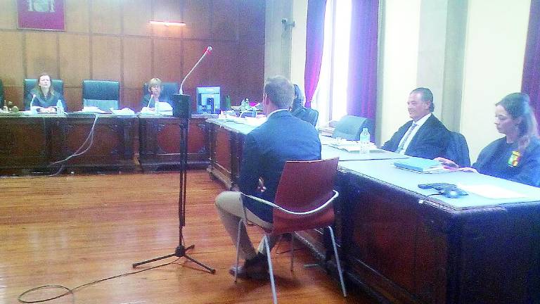 Declarado culpable por allanar la casa de su expareja Declarado culpable por allanar la casa de su expareja