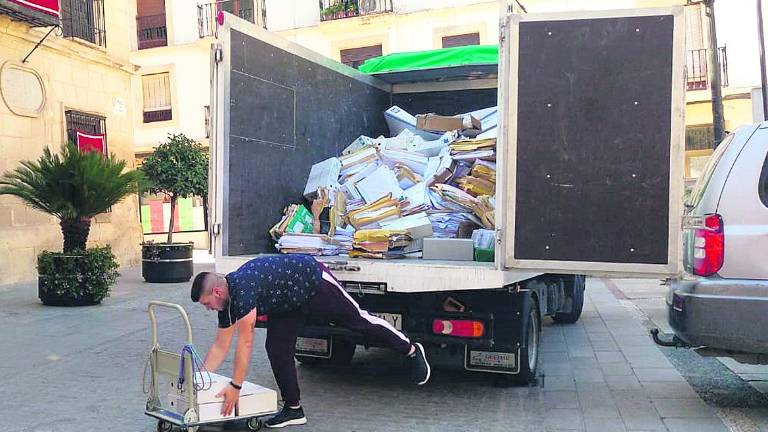 Polémico traslado de papeles municipales Polémico traslado de papeles municipales