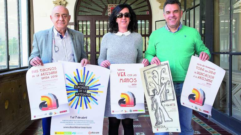 “Ver con las manos” acerca la artesanía a los invidentes