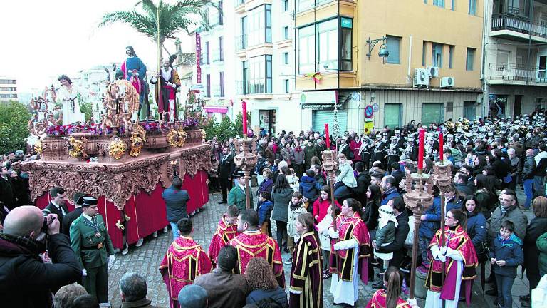 La Borriquilla desafía a la nieve y las lluvias La Borriquilla desafía a la nieve y las lluvias