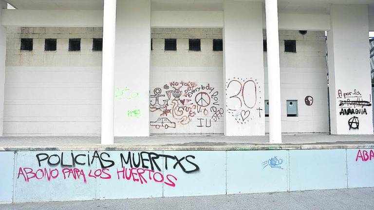 Denuncian vandalismo en el Parque de la Alameda