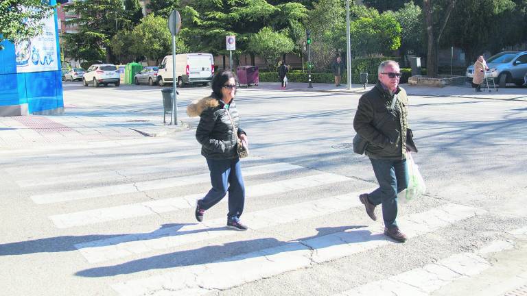 Pasos de peatones y vías más accesibles Pasos de peatones y vías más accesibles