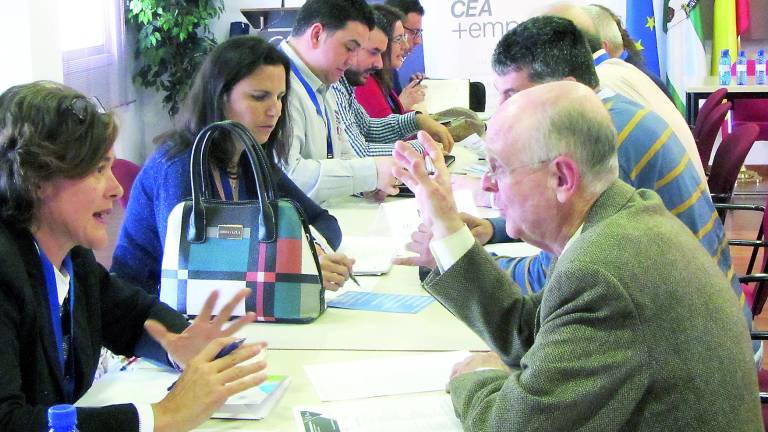 Treinta firmas en un nuevo “networking” Treinta firmas en un nuevo “networking”