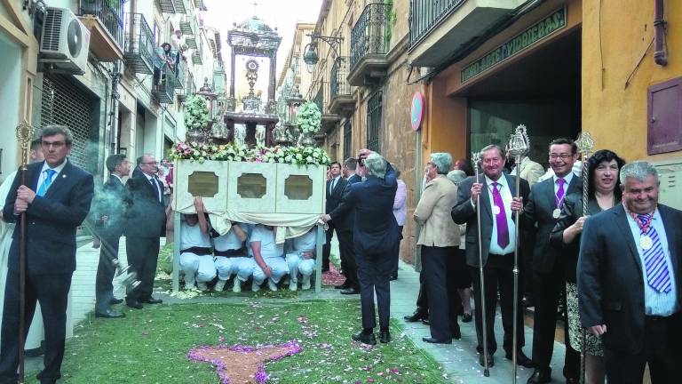 El desfile del Corpus amplía su recorrido