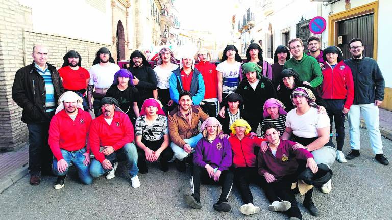 “Los Estudiantes” ayuda a los más desfavorecidos “Los Estudiantes” ayuda a los más desfavorecidos