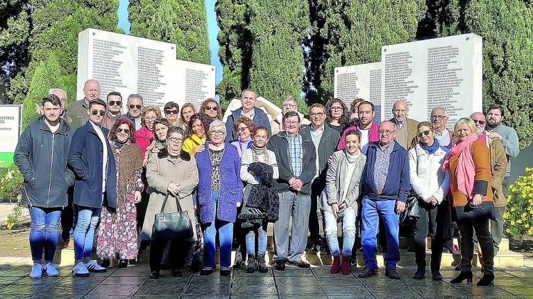 El PSOE rinde homenaje a su fundador, Pablo Iglesias El PSOE rinde homenaje a su fundador, Pablo Iglesias