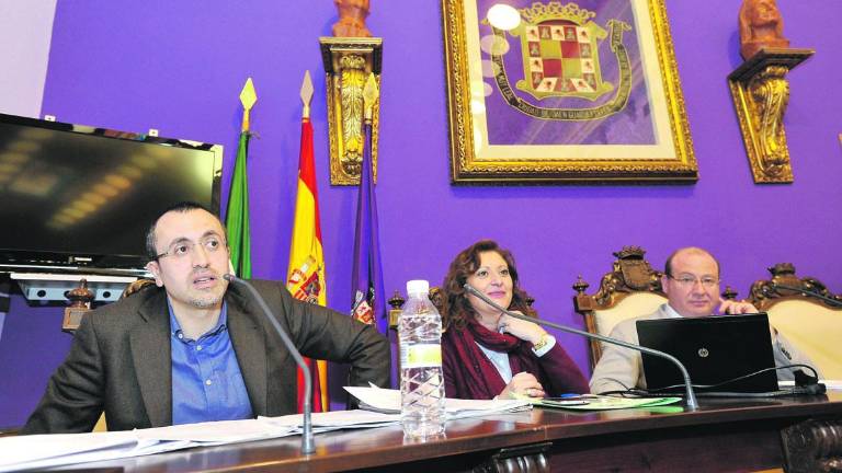 La oposición quiere pisar el freno de la “deriva” municipal La oposición quiere pisar el freno de la “deriva” municipal