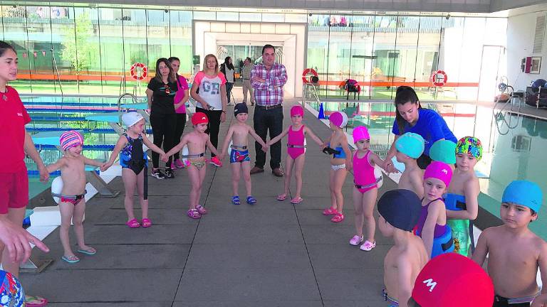 Éxito de participación en la piscina cubierta