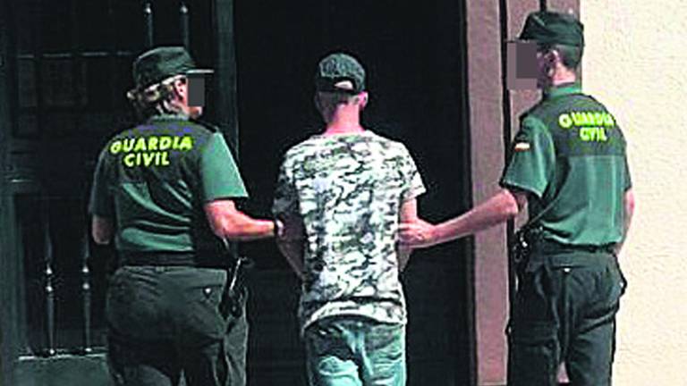 Le piden 4 años de cárcel por pegar fuego al monte Le piden 4 años de cárcel por pegar fuego al monte