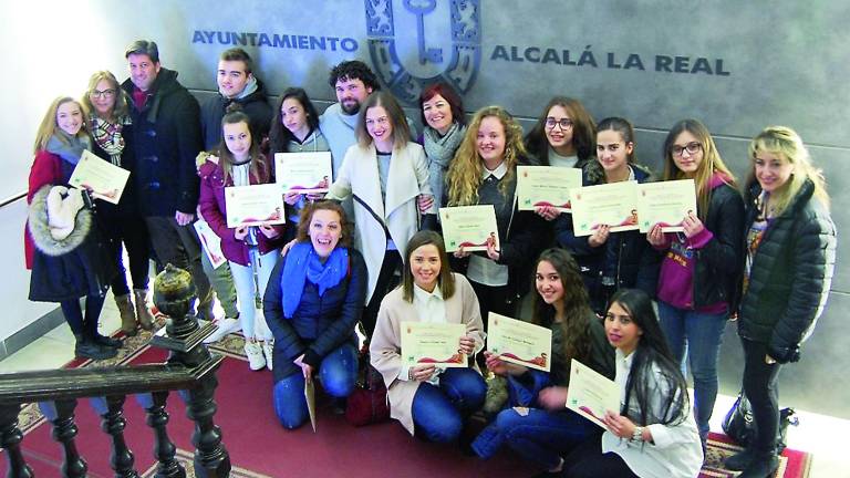 Diplomas a once jóvenes voluntarios de institutos Diplomas a once jóvenes voluntarios de institutos