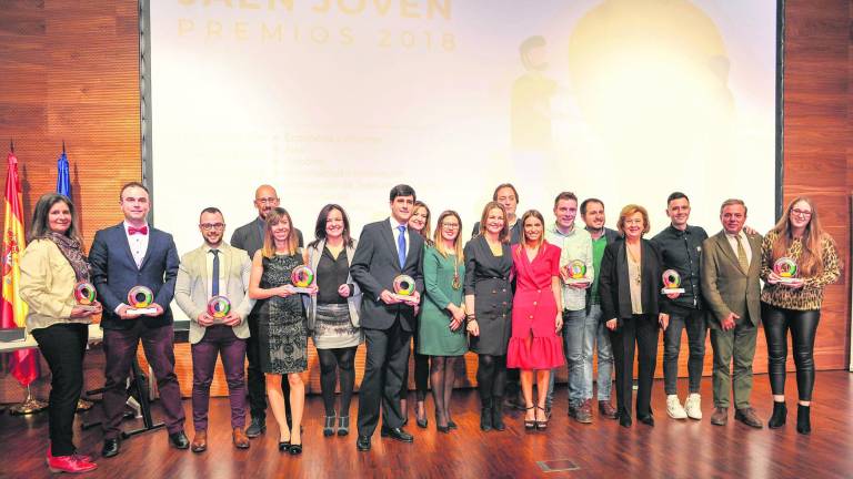 Premio para nueve jóvenes ejemplos de la excelencia