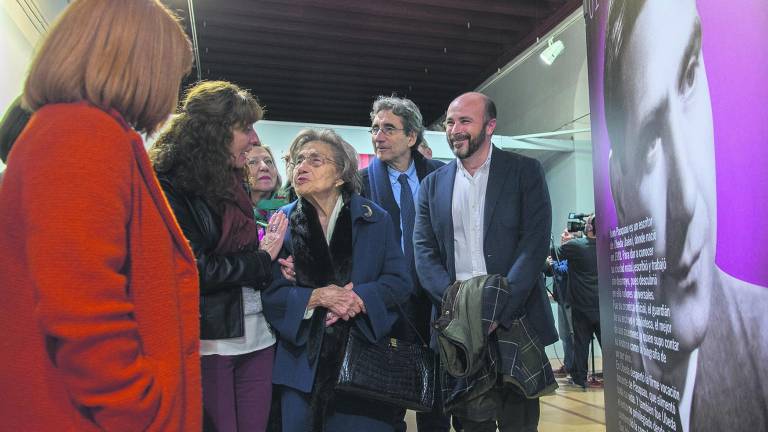 Muestra para acercar a los jóvenes hasta Juan Pasquau Muestra para acercar a los jóvenes hasta Juan Pasquau