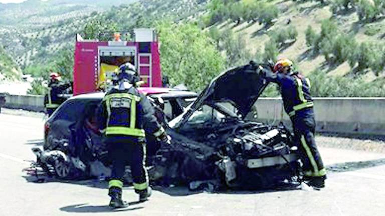 Un aparatoso accidente causa un herido grave Un aparatoso accidente causa un herido grave
