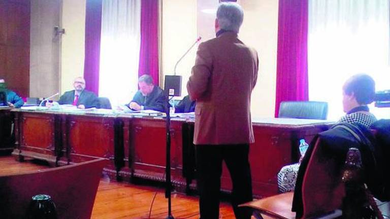 Condenados por “vaciar” las cuentas de su anciana tía Condenados por “vaciar” las cuentas de su anciana tía