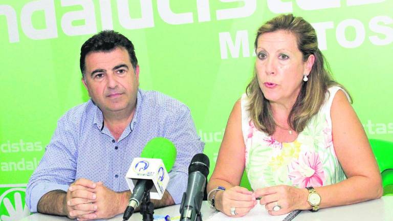La oposición califica la feria de día de “fracaso” La oposición califica la feria de día de “fracaso”