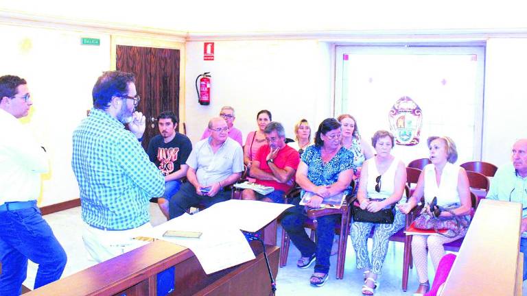 Frustración ciudadana tras la reunión por el autobús