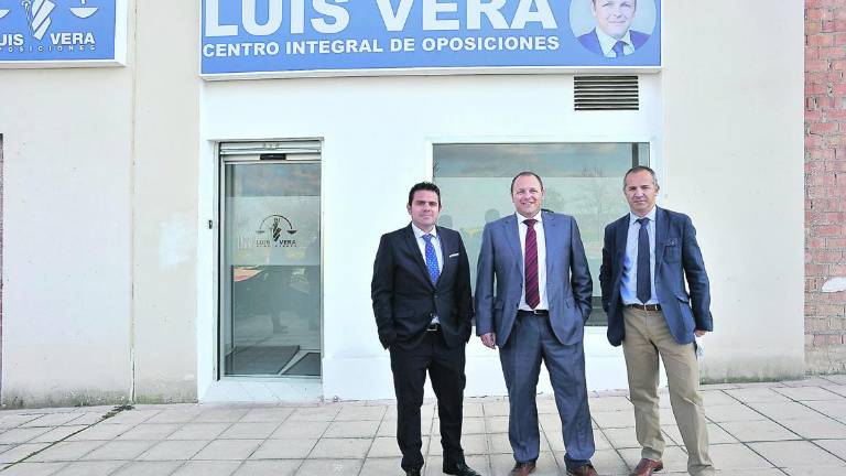 Luis Vera aspira a ser un referente de las oposiciones Luis Vera aspira a ser un referente de las oposiciones