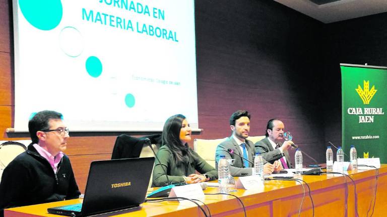 Economistas se cualifican en el mercado del trabajo Economistas se cualifican en el mercado del trabajo