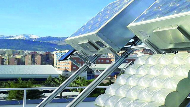 Mejoras para sistemas de concentración fotovoltaica