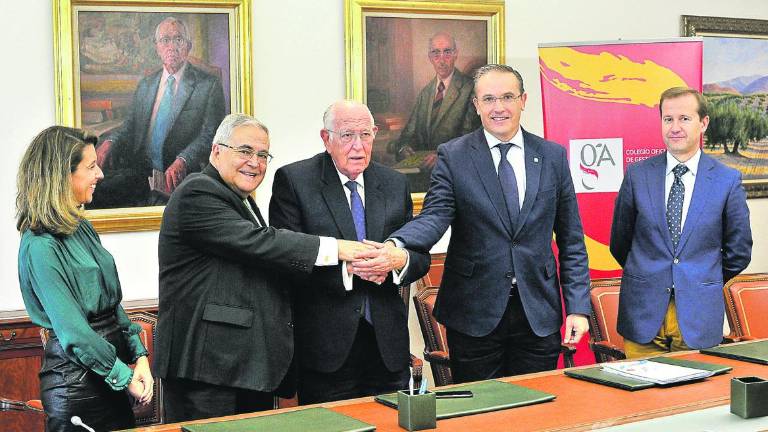 La Caja Rural financia y da apoyo logístico a los gestores La Caja Rural financia y da apoyo logístico a los gestores