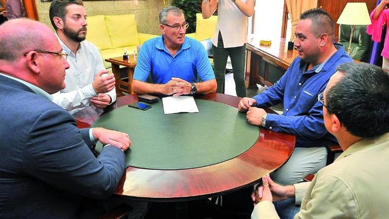 Habrá huelga, si FCC deja en la cuneta a los 11 del basurero Habrá huelga, si FCC deja en la cuneta a los 11 del basurero