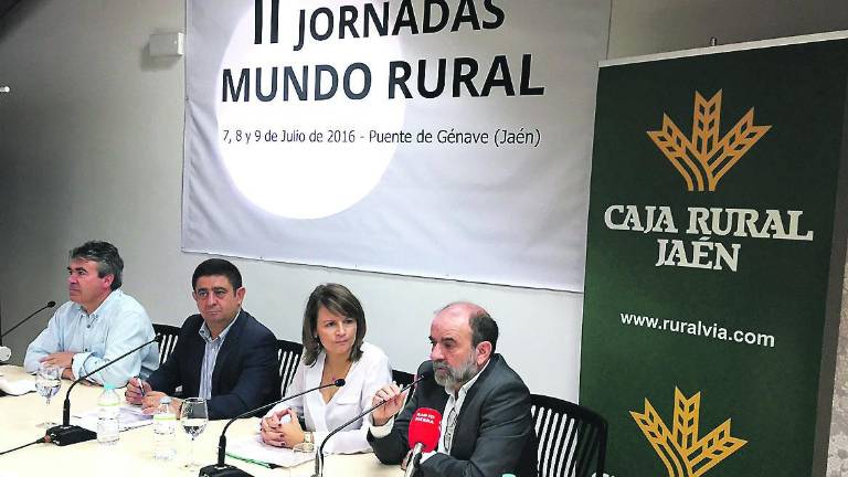 Una estrategia para fijar la población al mundo real Una estrategia para fijar la población al mundo real
